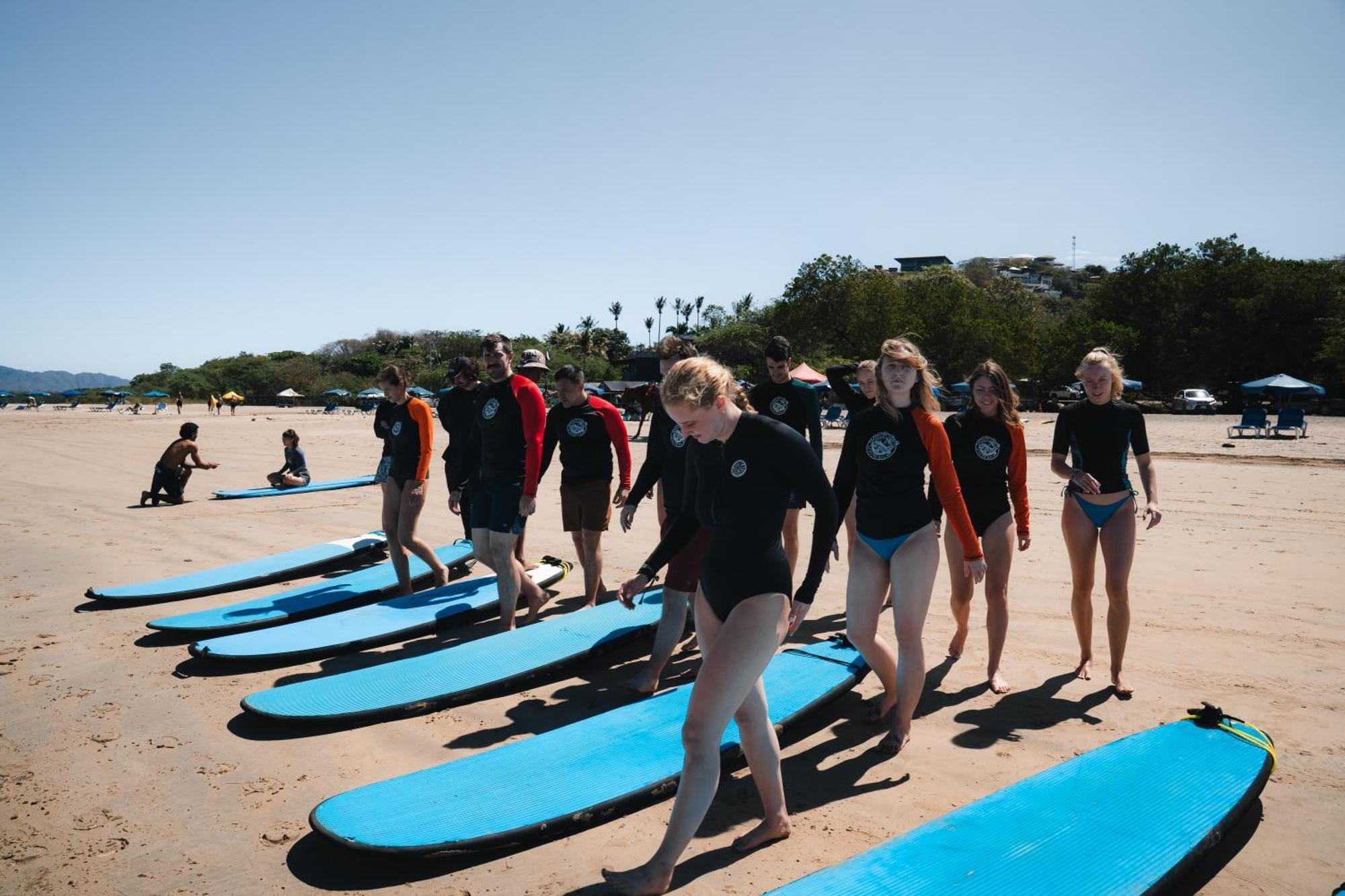 Отель Iguana Surf Camp Тамариндо Экстерьер фото